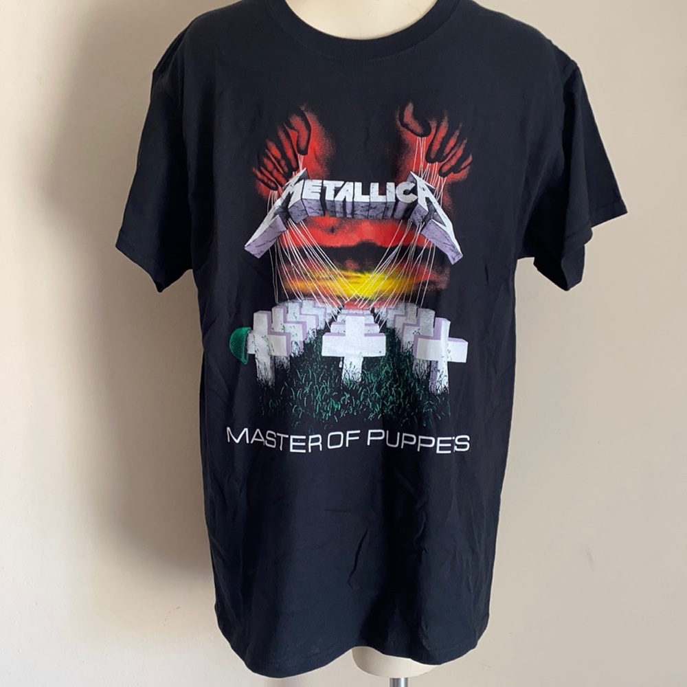 Metallica men’s t shirt Large NWT